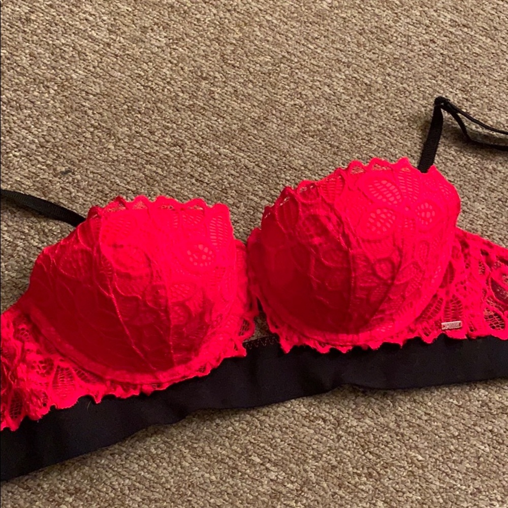 PINK date push up red lace bra